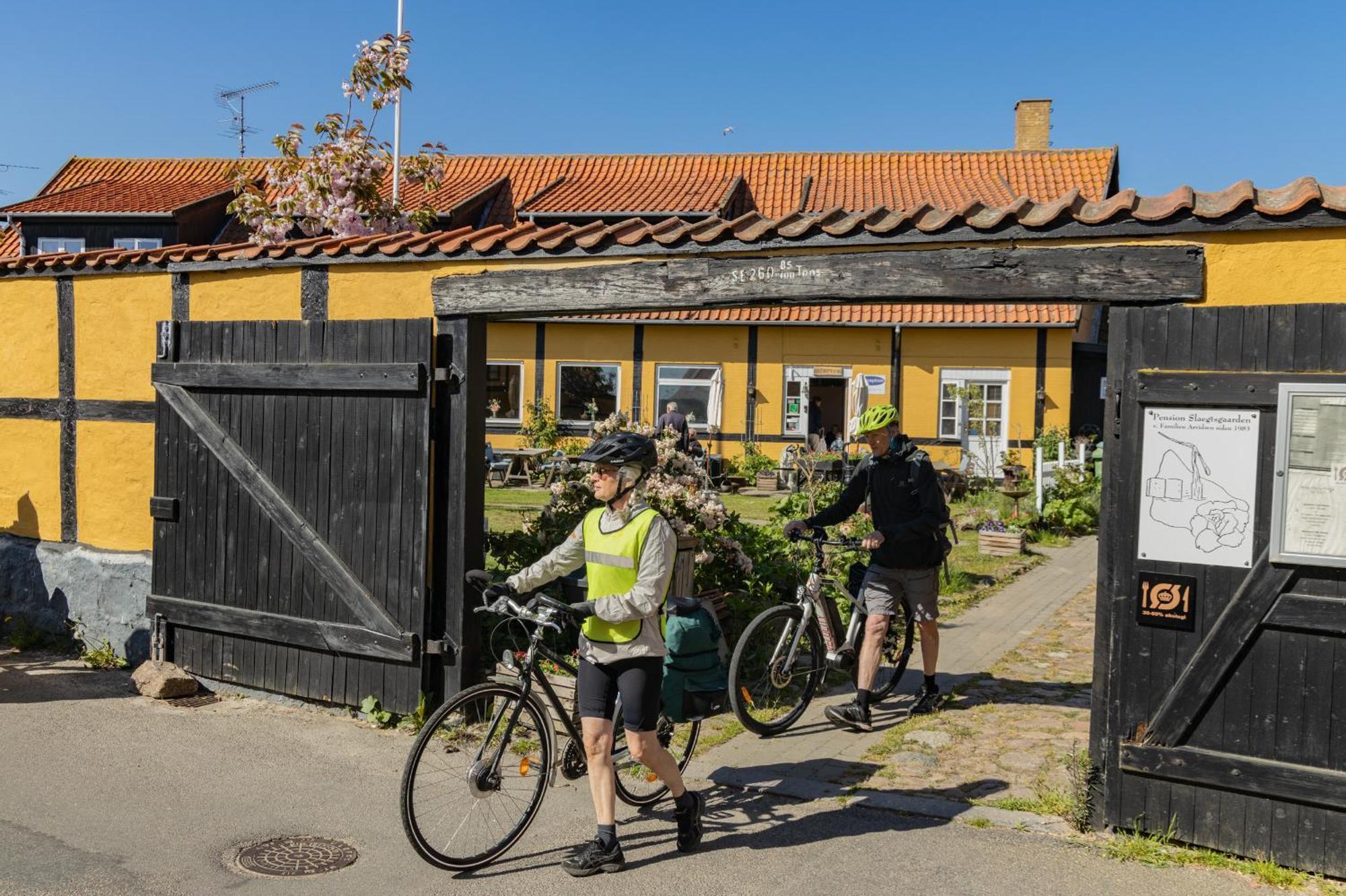 Pension Slaegtsgaarden Allinge-Sandvig Exterior foto